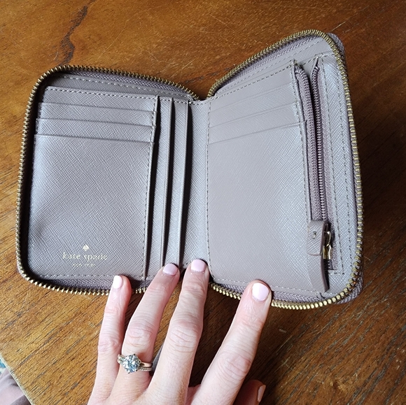 Kate Spade Wallet - Picture 5 of 5